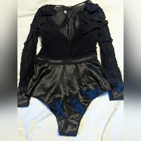 NWT For Love And Lemons Black Satin And Lace Bodysuit Sz Xs - Picture 12 of 13